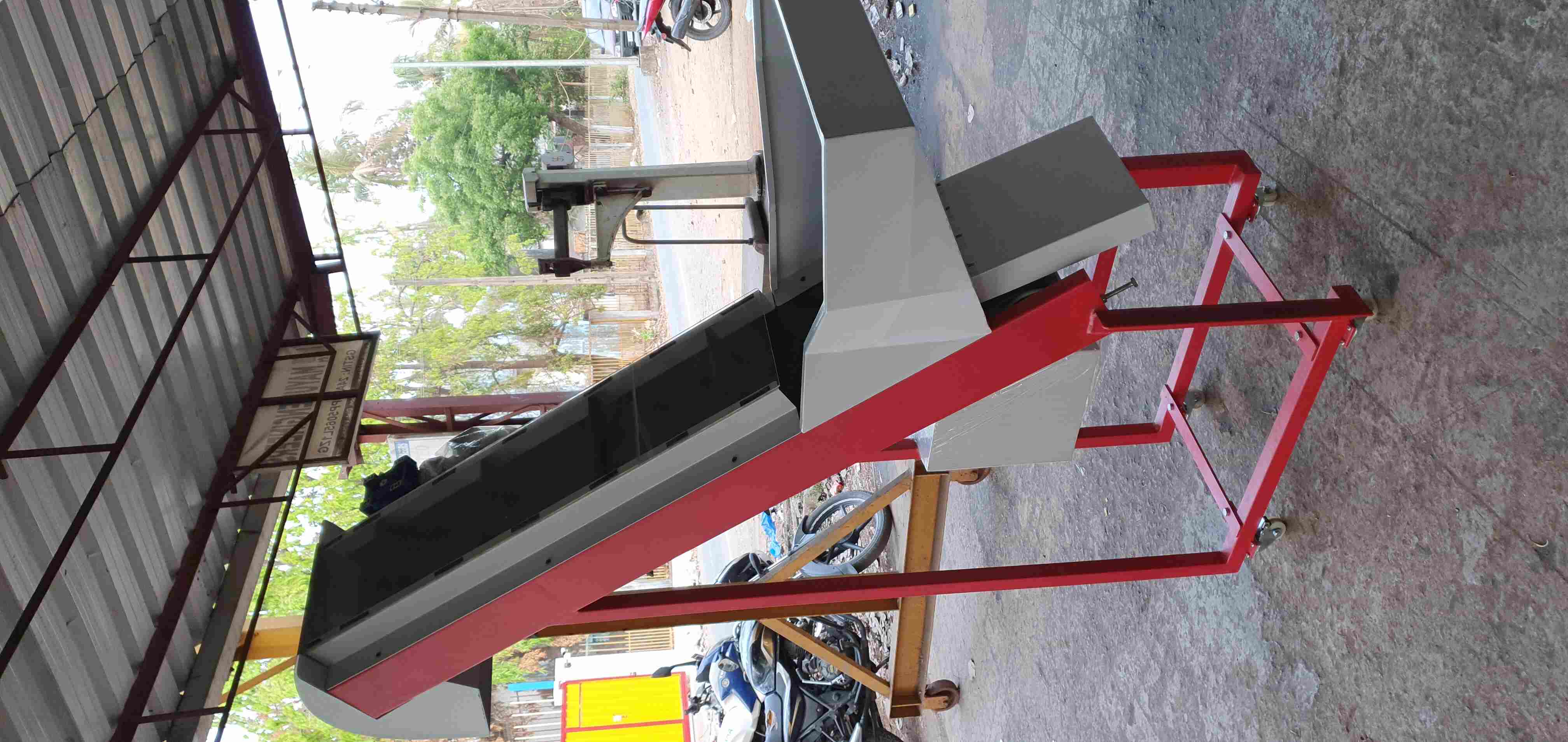 Feeding Conveyor