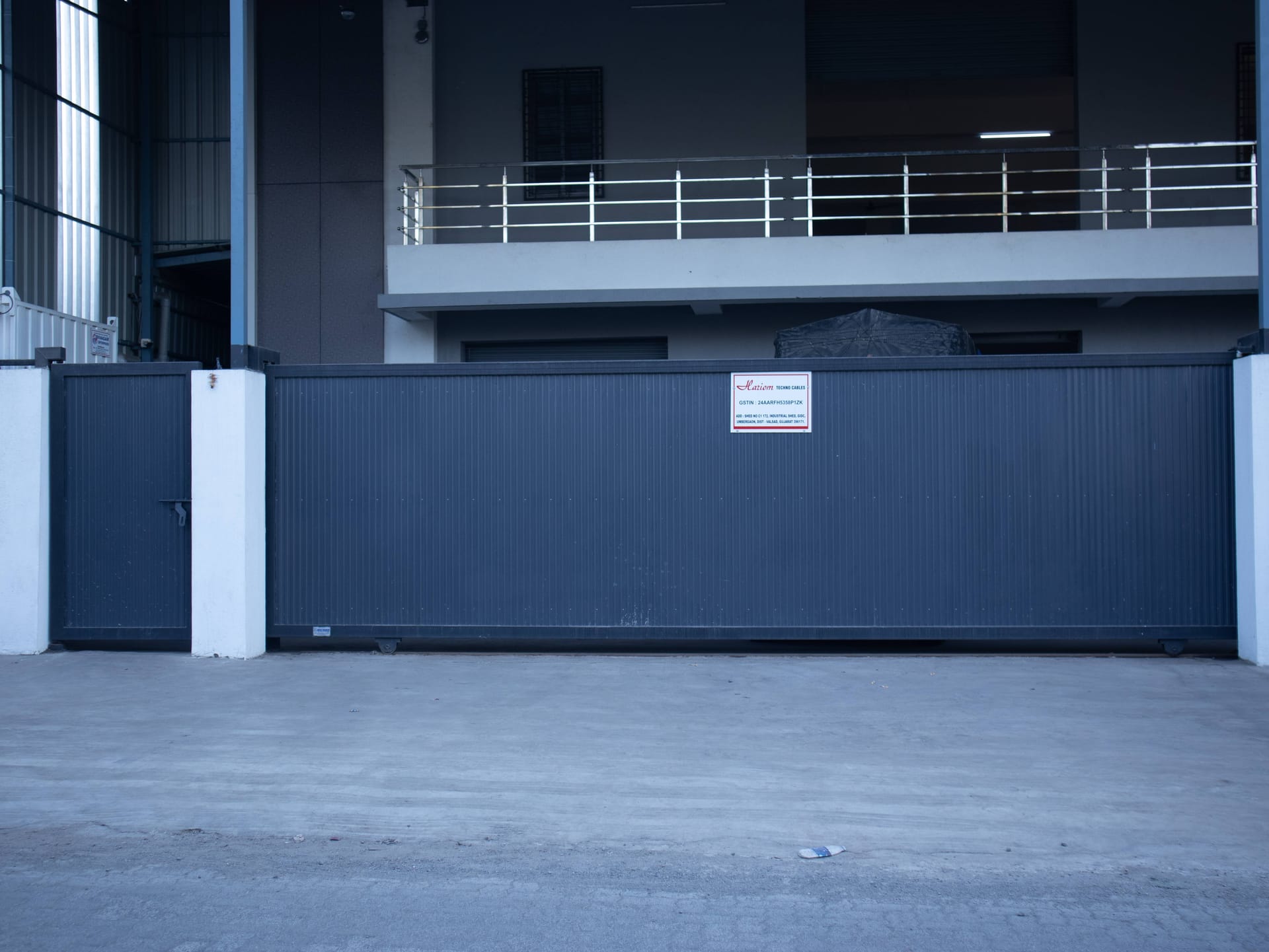 Sliding Gate