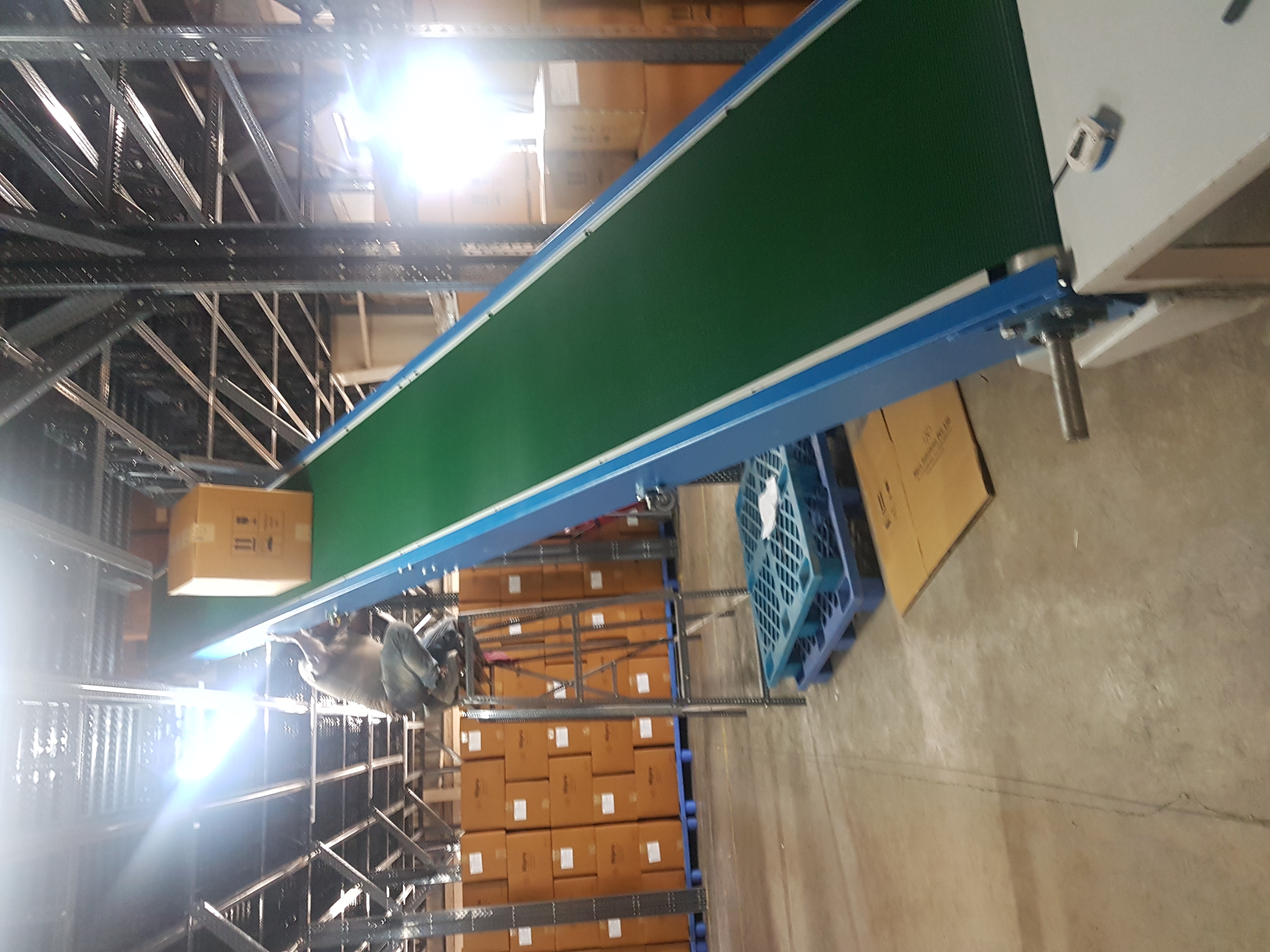 Conveyor for Goods Transmission